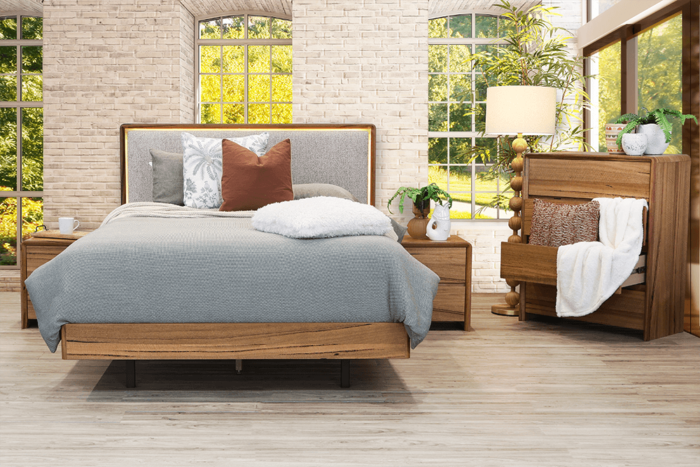 Eagle Bay King Upholstered Bed